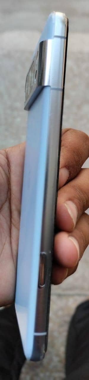 google pixel 8pro. . 1