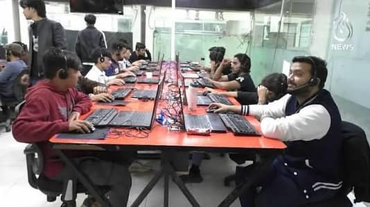Fresh students can apply for a call center