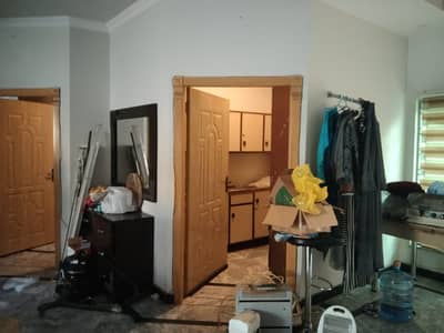 1 Kanal Upper Portion Available For Rent