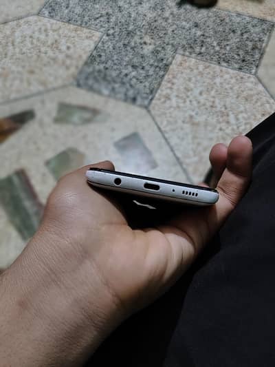 Samsung a21s and moto z2 force