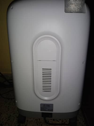 LIFE CARE CONCENRTATOR OXYGEN MACHINE