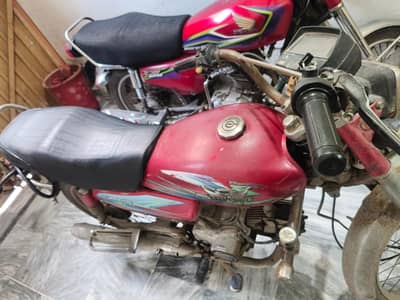 Road Price 70 , 2017 A , Urgent Sale