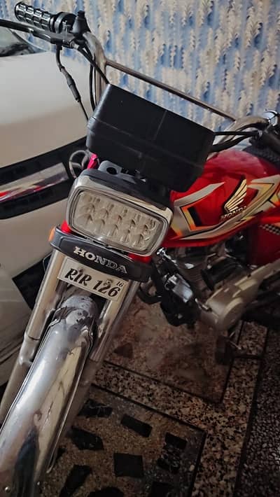 HONDA CG 125 EURO 2 2016 MODEL. 10/10 LUSH CONDITION
