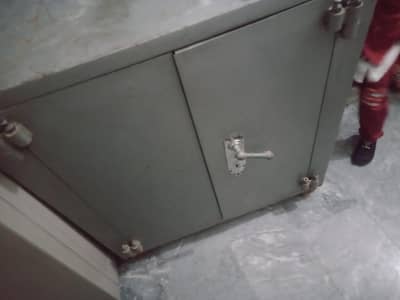 almariii for home and office uses