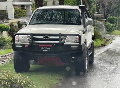 Toyota Hilux Double cab  2002  [ URGENT SALE ]