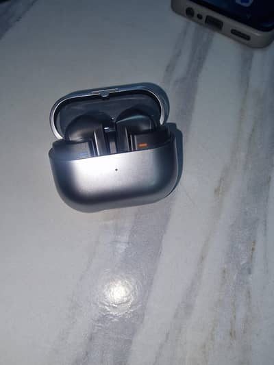 Samsung Galaxy Buds 3 original for sale.  just in 18k