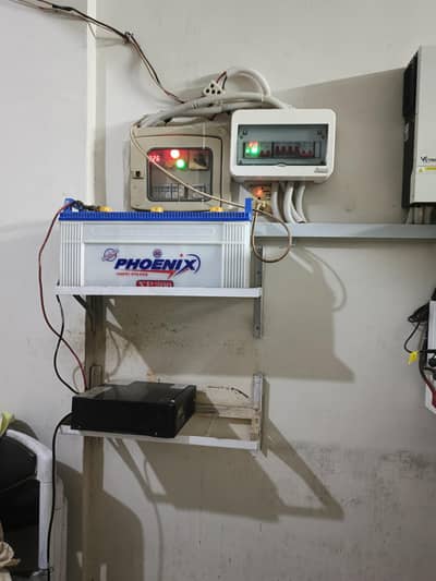 opollo UPS and Battery for sale (in warranty)