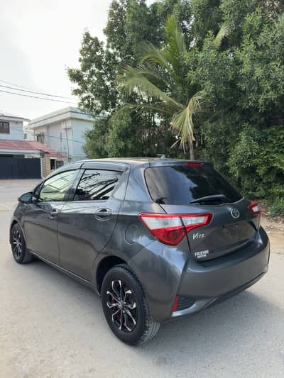 Toyota Vitz F 1.0 Safety Addition