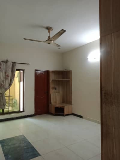 7 marla 3 bed upper portion for rent in psic society near lums dha lhr