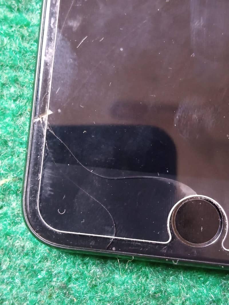 iPhone 7 plus  03098501386 5