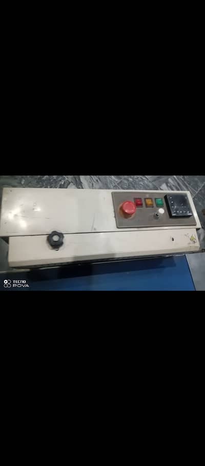 Band sealer machine