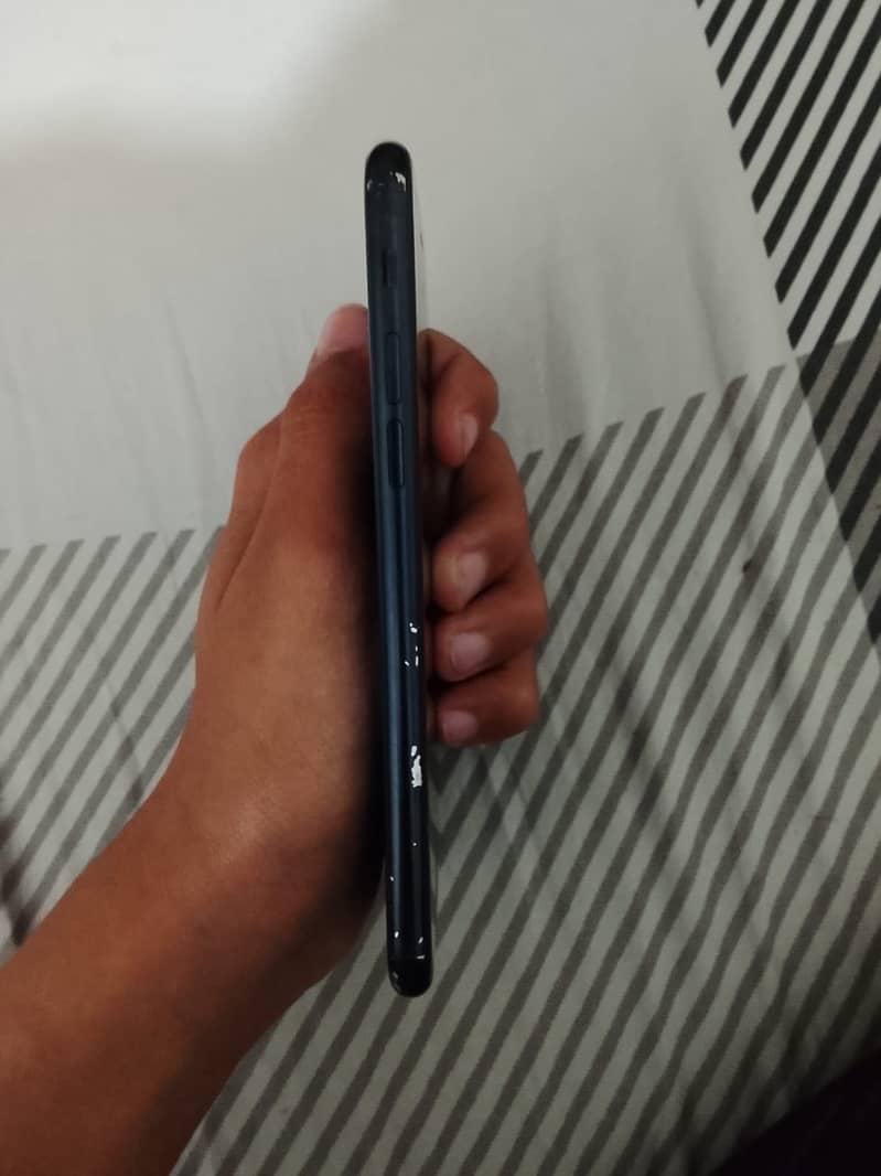 Iphone se 3rd generation 4