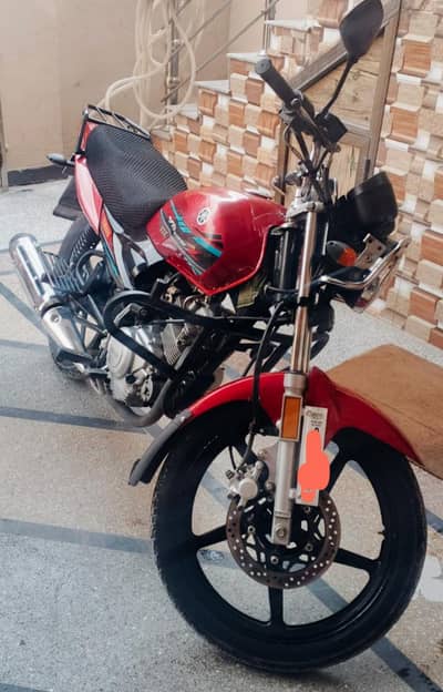 bike bhut achi condition main hai total genuine hai