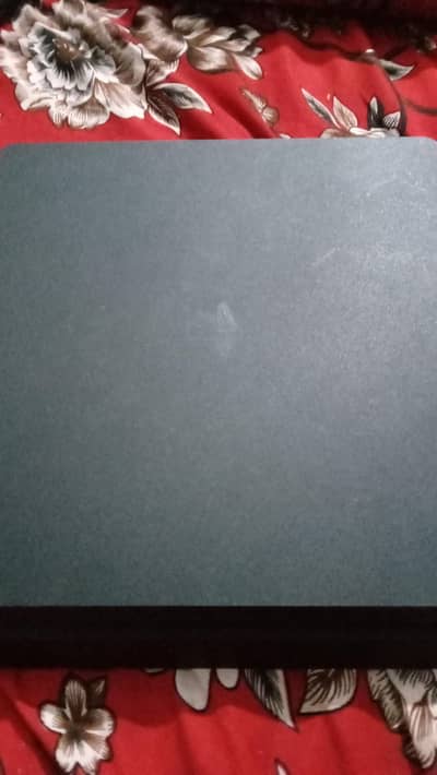 Playstation 4 slim ps4 with 6 games