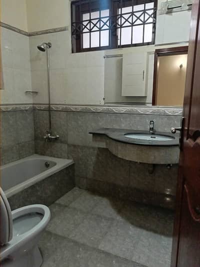F-10 LUXURIOUS HOUSE FOR RENT EXCELLENT 500 SQY HOUSE PROPER AND MODERN FITTINGS, MARBLED FLOORING 3 BEDROOMS, 3 ATTACHED BATHROOMS, MARBLED FLOORING