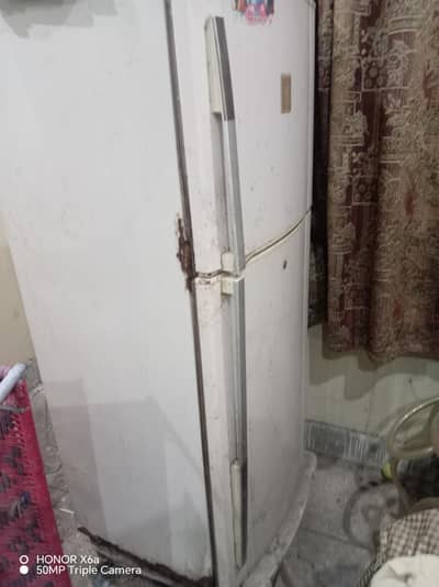 dawlance large refrigerator