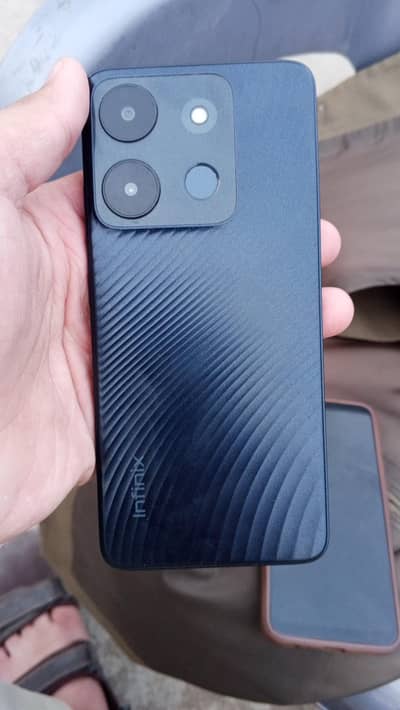 Infinix smart 7 mobile or box 4/64