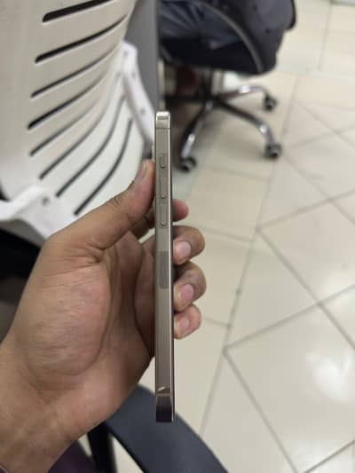 Iphone 16 pro max non pta