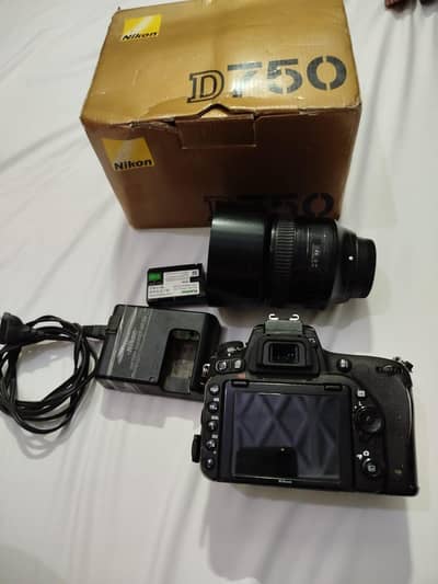 Nikon D750 body battery charger box & 85mm 1.8 G  condition 10/8