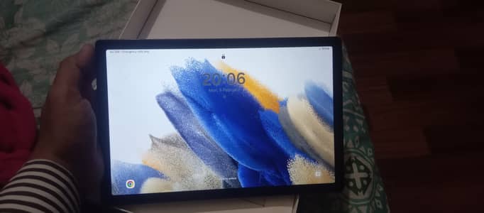 Galaxy A8 4/64 with box