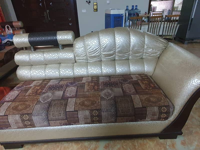 L Shape Sofa – Good Condition 1