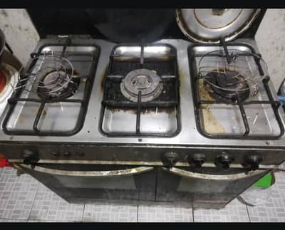 Three Stove Cooking Range