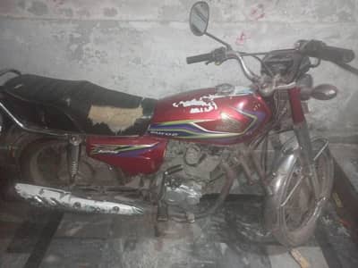 This is used Honda 125 this is my phone number 03084737944