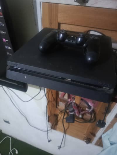 Ps4 slim 500gb 1 original controller ps plus subscription for 3 months