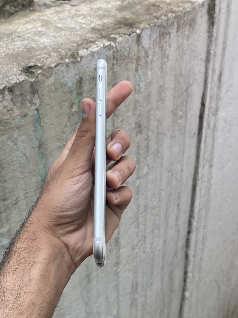 Apple iPhone 7 Plus 2