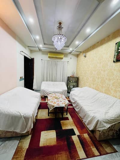 10 Marla Upper Portion For Rent(Lower Portion Lock ) With All Utility Connection's