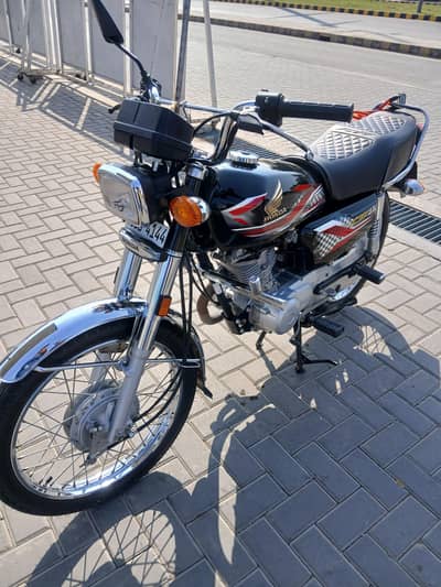 CG125