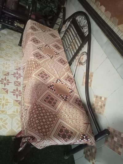 1 mirror table hy 2 saitey han