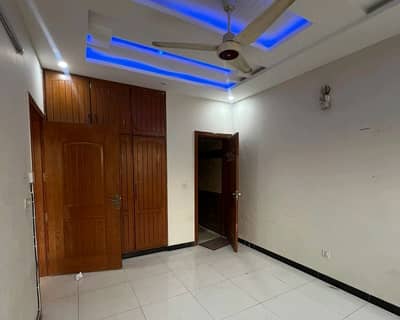 Lower Portion For rent In G-13