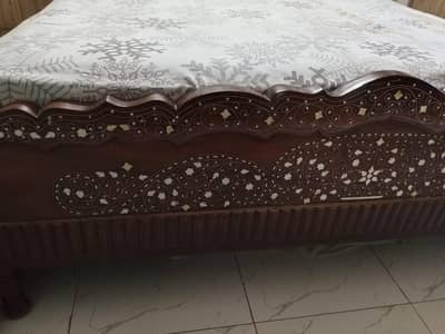 shesham wood bed and dressing table