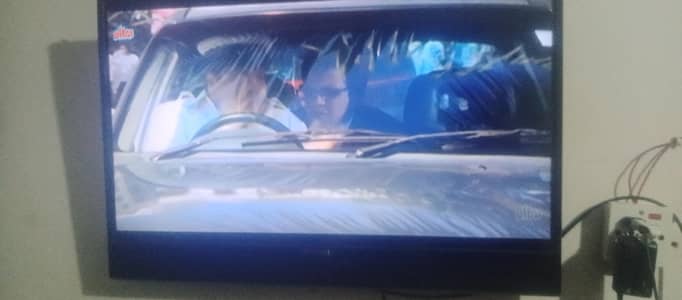 Original Noble LED tv 32" for sale