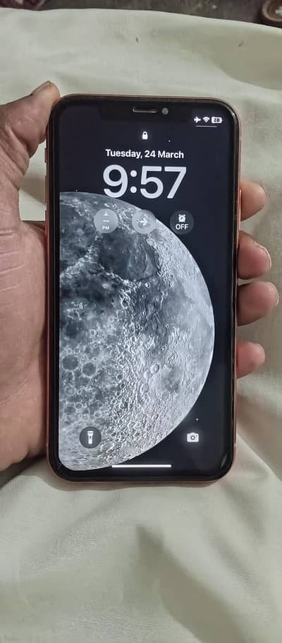 iphone XR 64 GB Sim Time Used