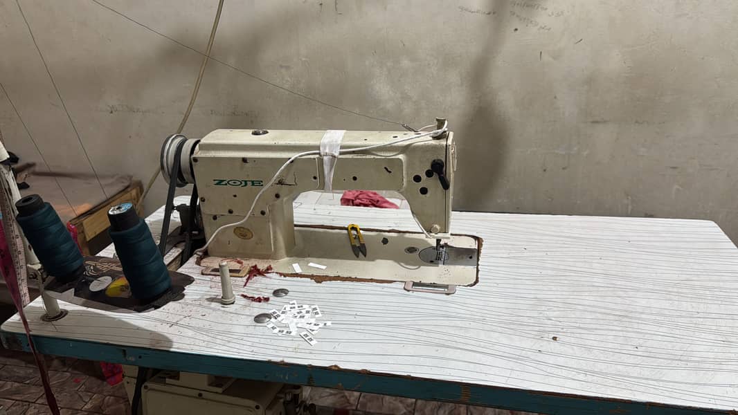 Singer Sewing Machine 0