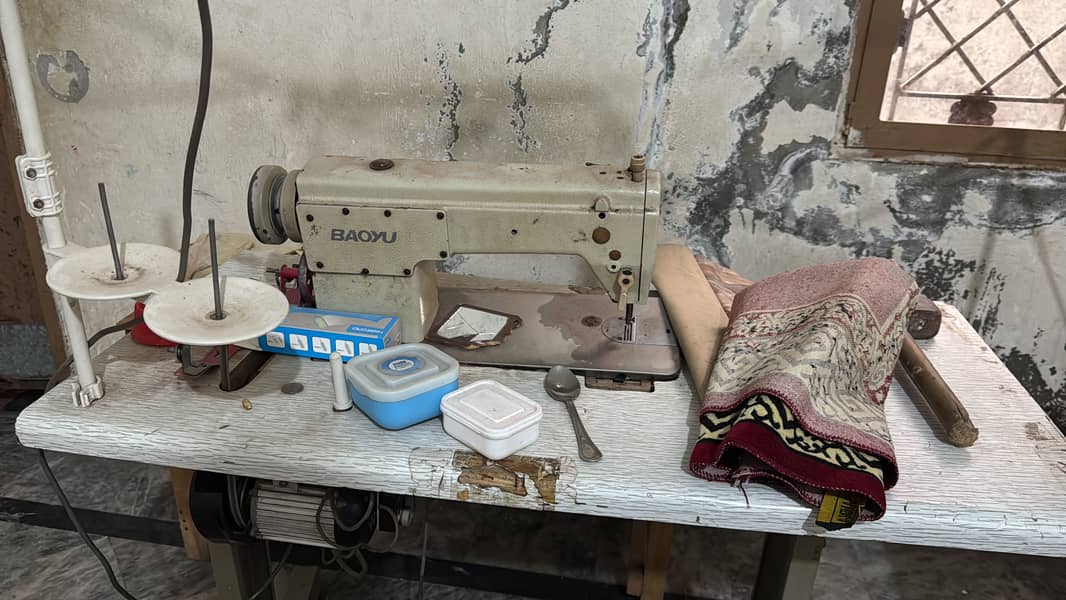 Singer Sewing Machine 2