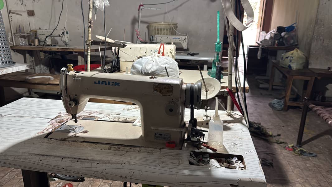 Singer Sewing Machine 3