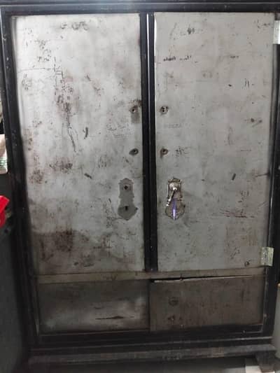 safe almari loha heavy