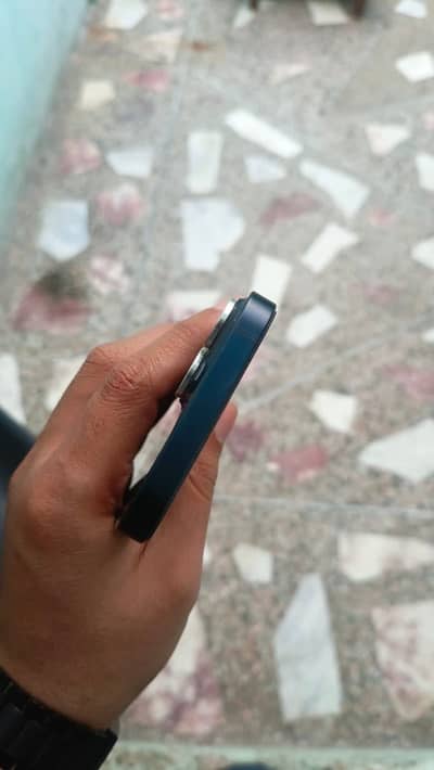 I phone 14  10/10 condition