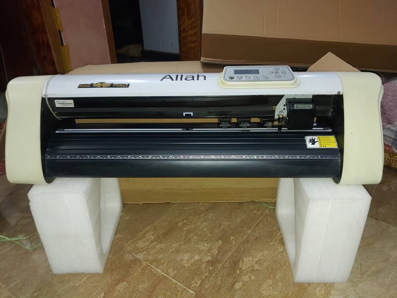 Cutting Plotter AS721 1