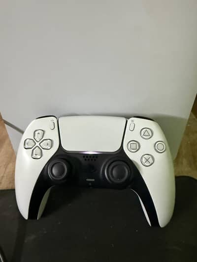 ps5 slim (slightly used)