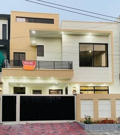 BRAND NEW DOUBLE STOREY HOUSE