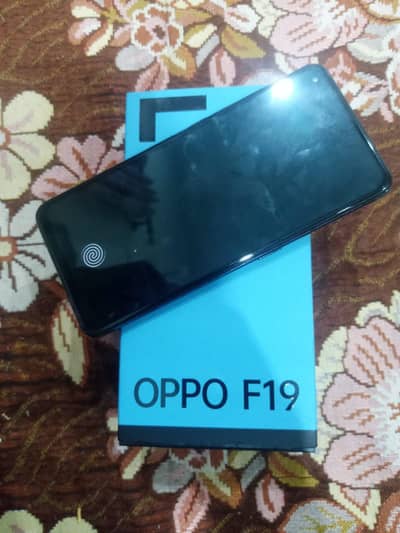 Oppo f19 with box charger