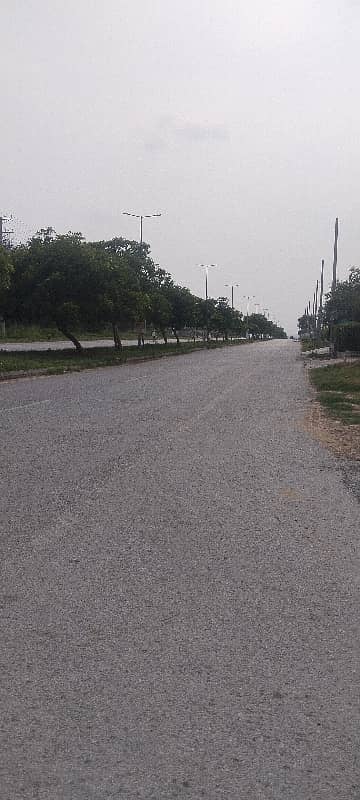 8 MARLA MAIN DOUBLE ROAD PLOT 12