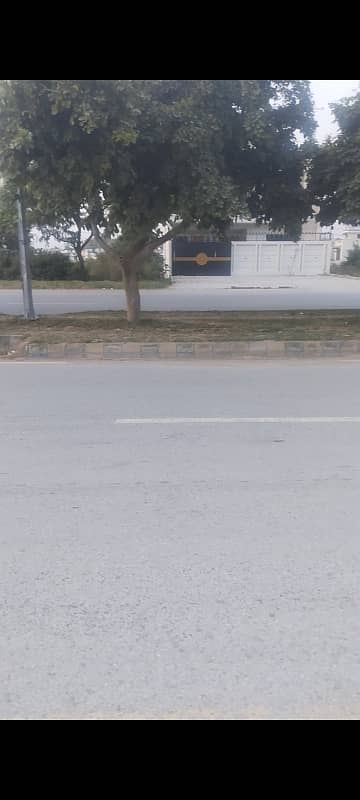 8 MARLA MAIN DOUBLE ROAD PLOT 7