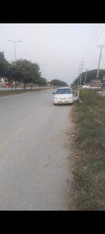 8 MARLA MAIN DOUBLE ROAD PLOT 10