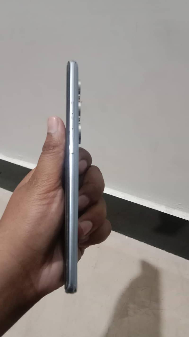 camon 40 pro 4