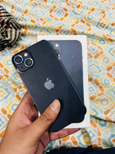 I phone 13 jv complete box 100% health. . !